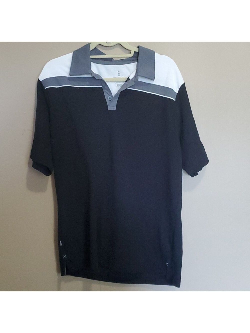 Elevate sports shirt size large nwot